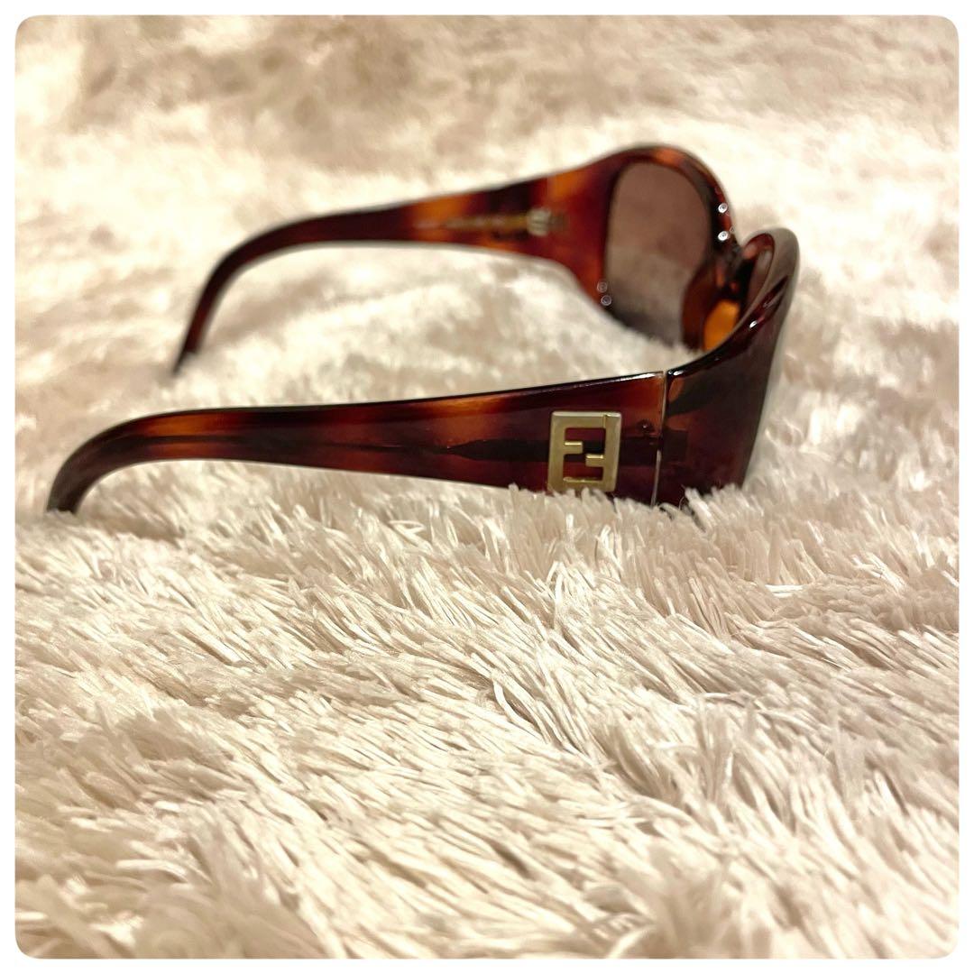 美品✨　フェンディ　ズッカ サングラス ブラウン　 FS5077 FENDI