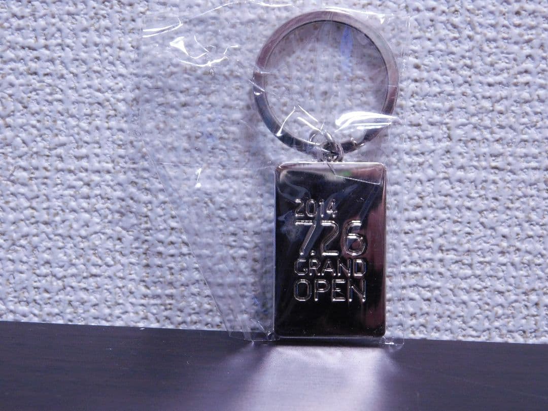 【新品・匿名】JRA 札幌競馬場 2014年グランドオープン記念 キーホルダー