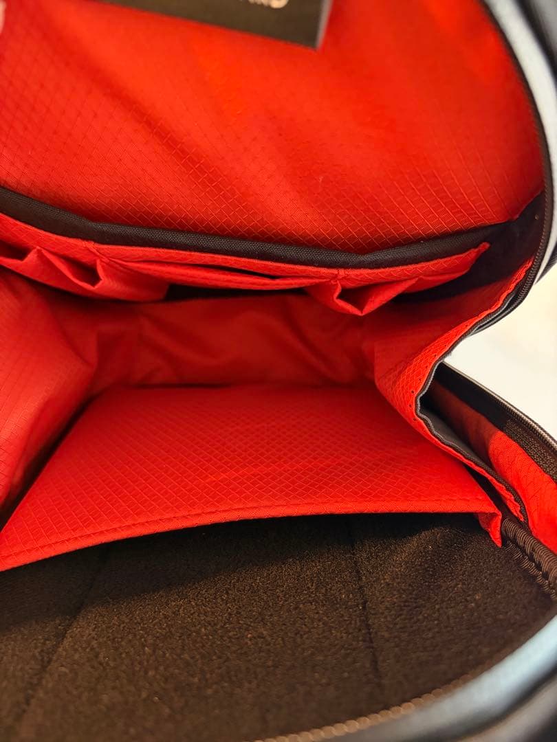 バッグ ALPAKA Metro Sling Max Axogrid