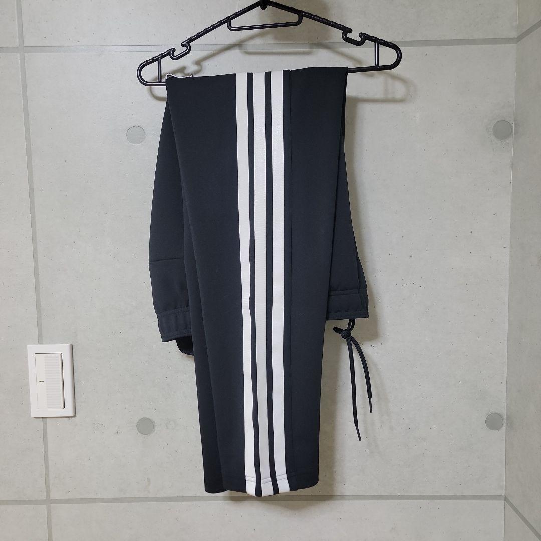 美品...アディダスセットアップ(上下)