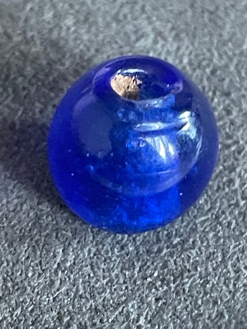 弥生後期〜古墳時代　瑠璃玉　発掘品