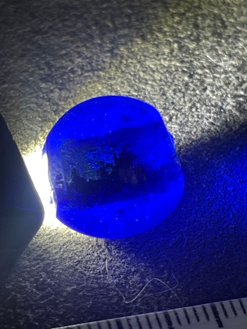 弥生後期〜古墳時代　瑠璃玉　発掘品