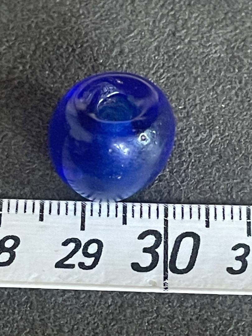 弥生後期〜古墳時代　瑠璃玉　発掘品
