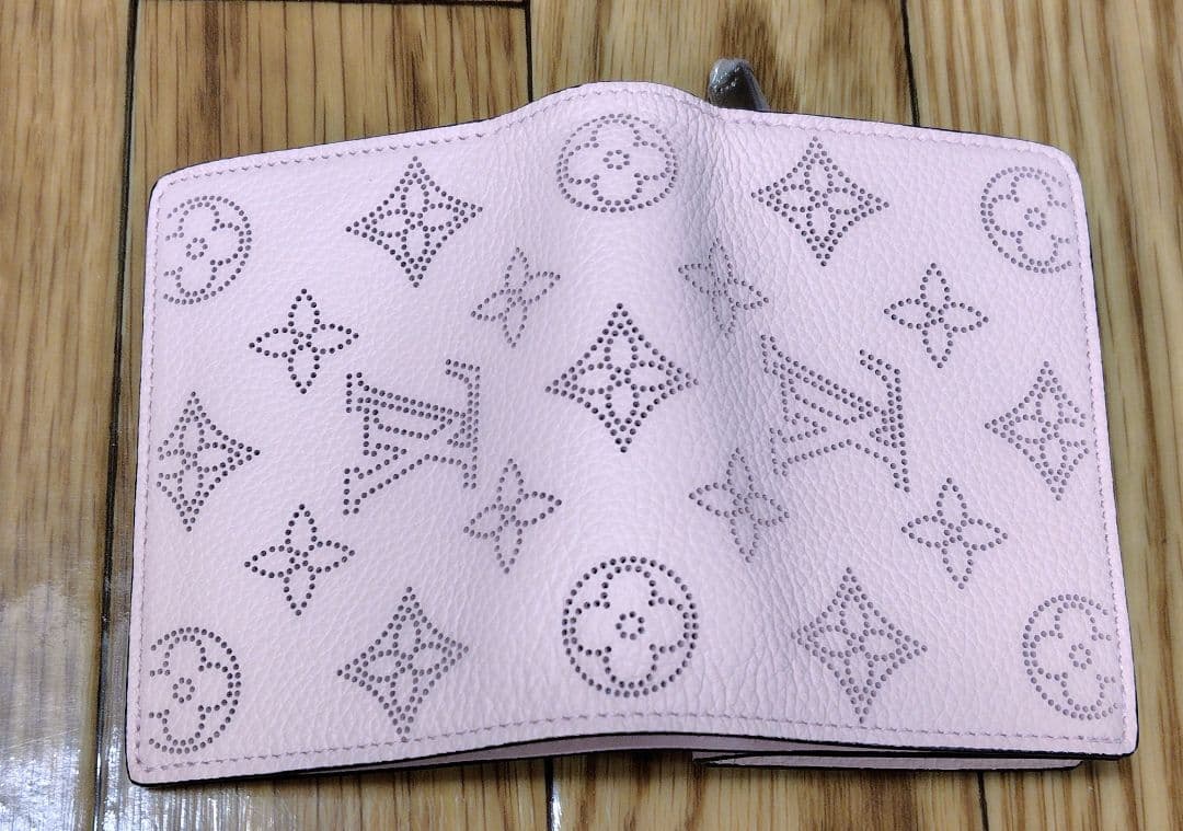 LOUIS VUITTON 財布 ポルトフォイユ・クレア マヒナ 未使用