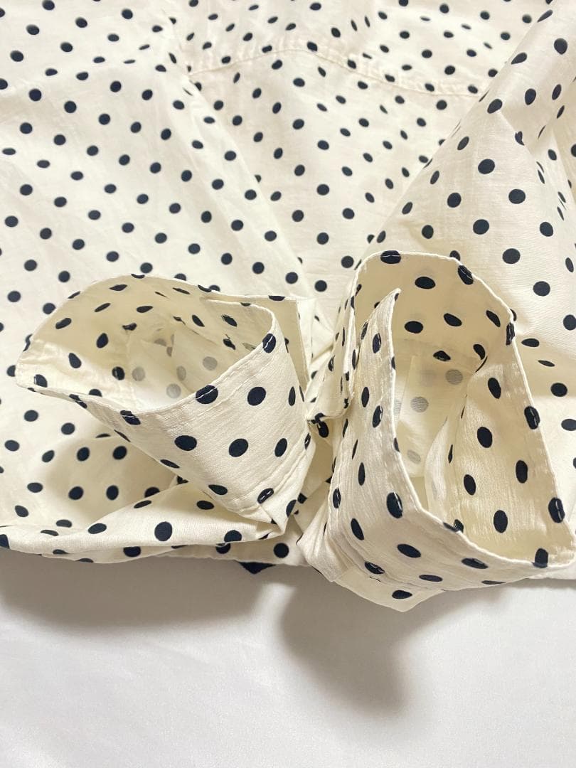 【即完品】美品✨ ZARA ドット柄パフジャケット 白色 XL 水玉柄