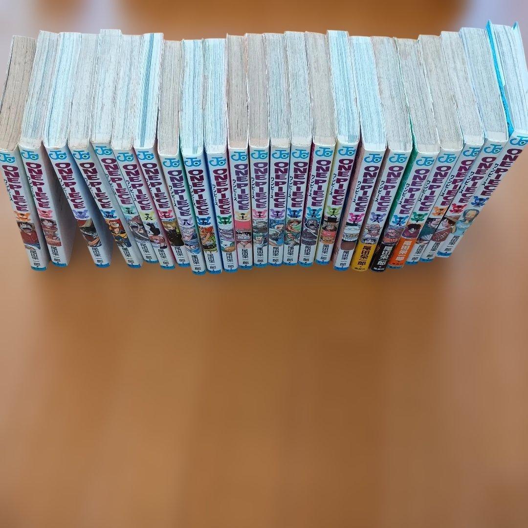ONE PIECE(1〜98巻+公式キャラブック4冊)