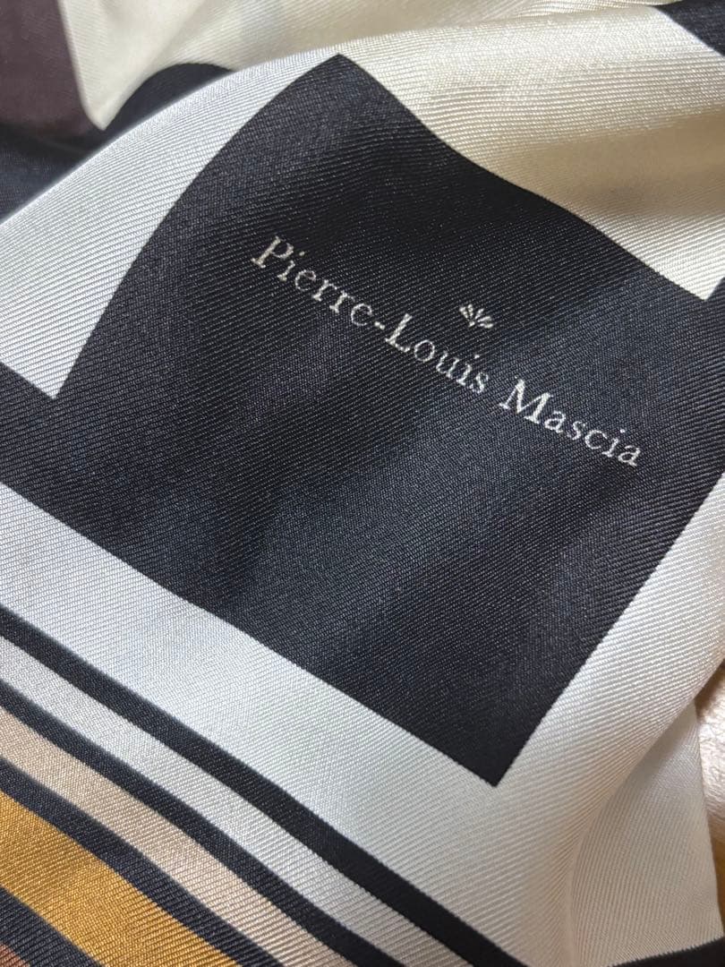 美品Pierre-Louis Maścią ピエール　ルイ　マシア　スカーフ