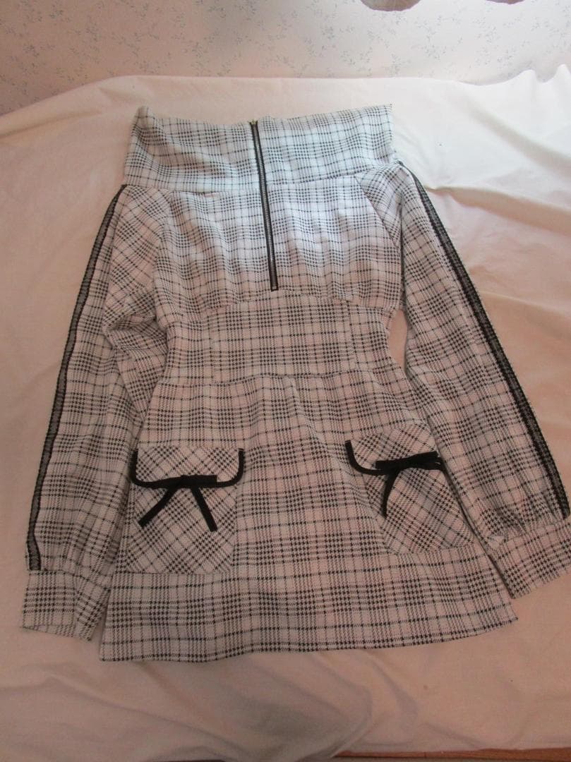 pium レースラインチェックカットワンピース