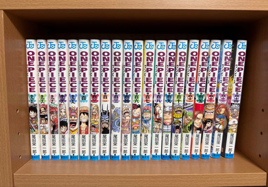 ONE PIECE ワンピース 1〜最新刊114巻 全巻セット＋映画コミック8冊