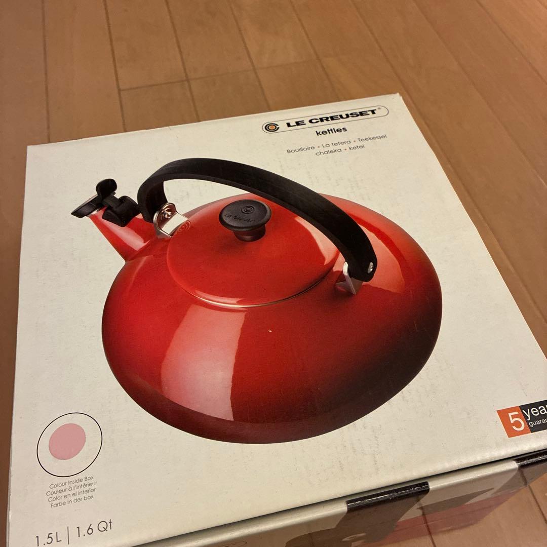 ル クルーゼ　新品　未使用　1.5L ケトル　ピンク　直火　IH対応