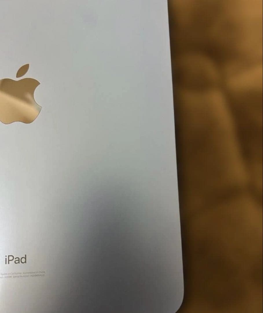 とお　iPad　10.9インチ 第10世代64GB ブルー