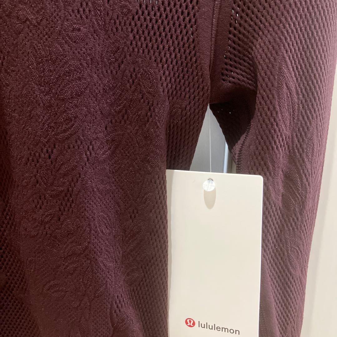 新品タグ付きRevealKnit フローラル長袖シャツ