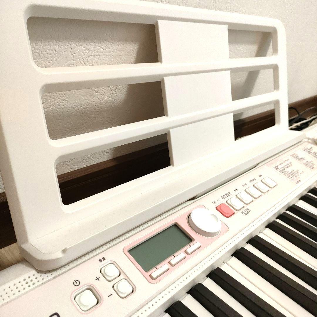 CASIO　カシオ　電子ピアノ【LK-320】光ナビゲーションキーボード