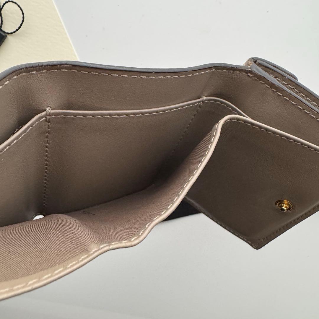 【美品】 271 FENDI フェンディ 3つ折り財布