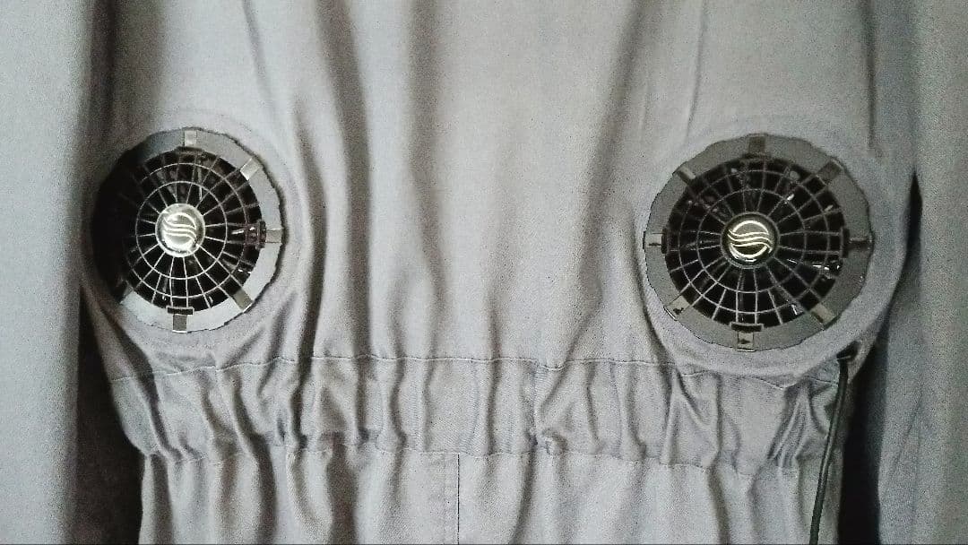 空調服ツナギ　ファン：バッテリー ×2：ファンケーブル：充電器付き、すぐに使用可