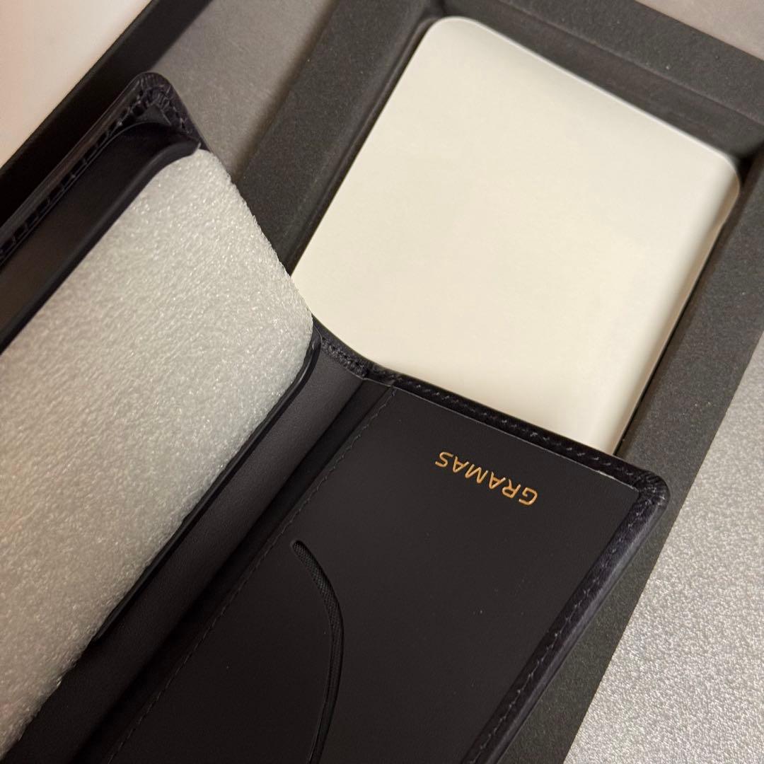 GRAMAS iPhone15Proケース　ミュージアムカーフレザー