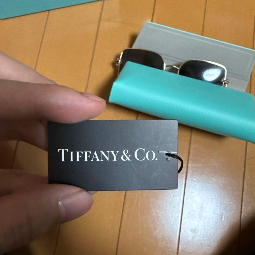 Tiffany & Co. シルバー スクエア サングラス