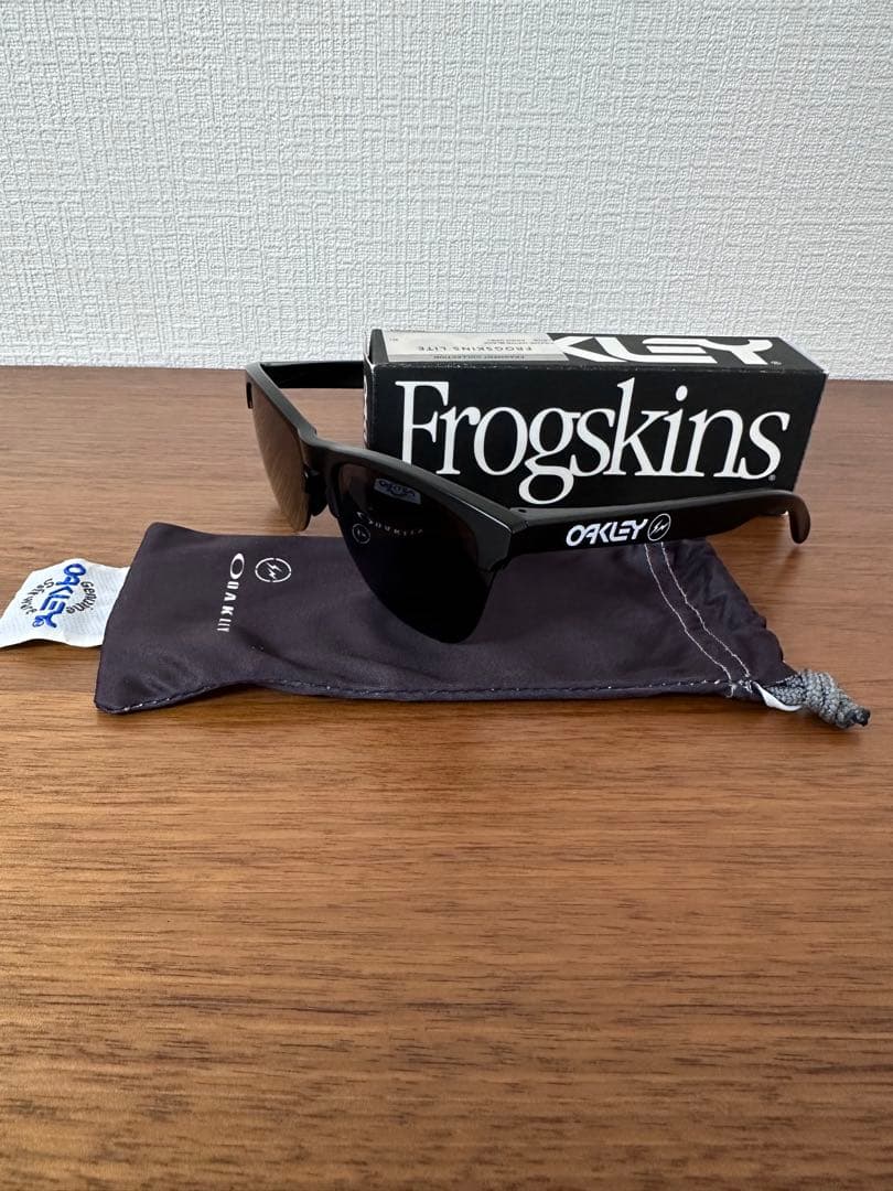 OAKLEY × Fragment Design FROGSKINS LITE