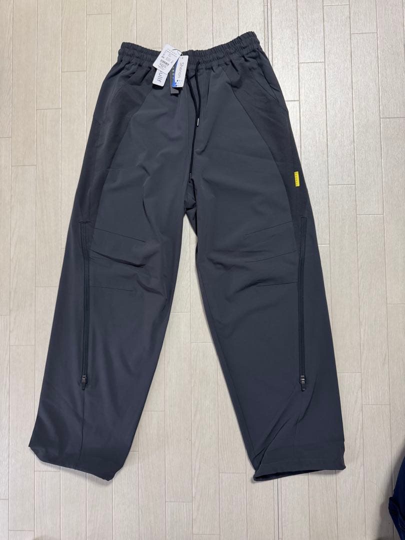 CRONOS グレー パンツ Lサイズ新品未使用　 ジョガーパンツ　トレーニング