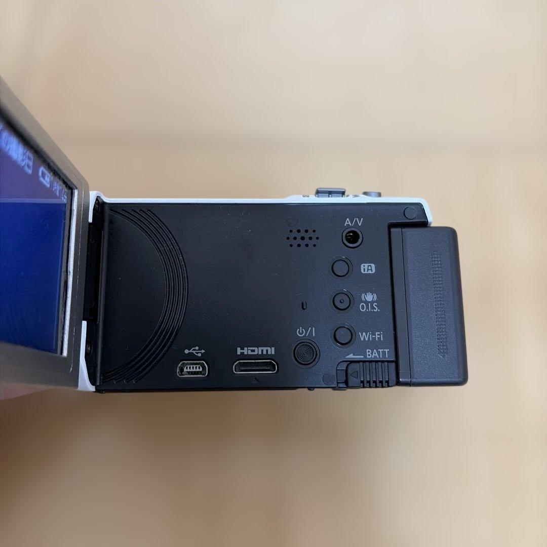 ビデオカメラ　Panasonciic V520M