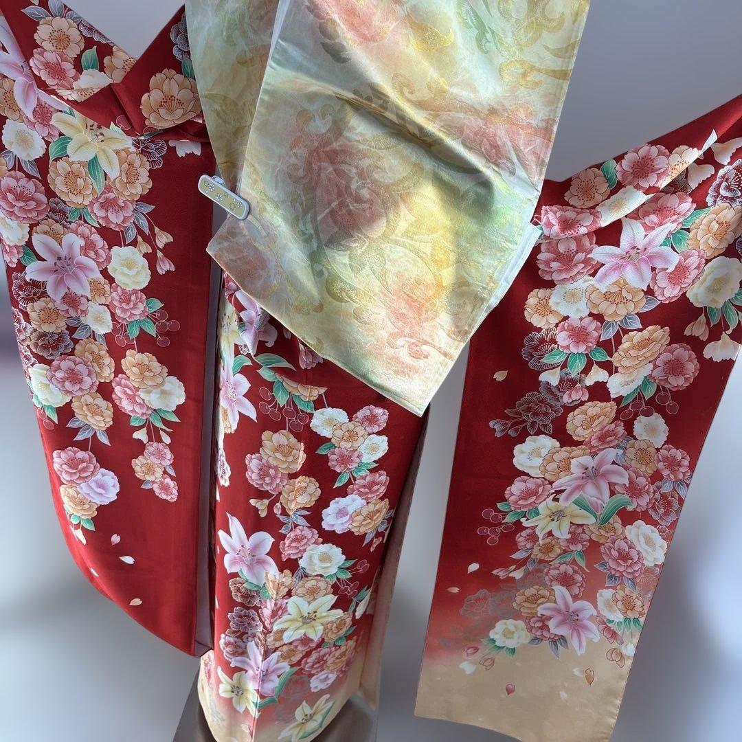 未使用品　しつけ糸付き　正絹豪華振袖フルセット　刺繍　大輪　花　成人式