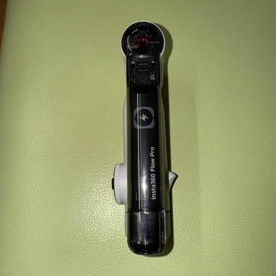 Insta360 Flow Pro +純正MagSafeマウント+ケース付き