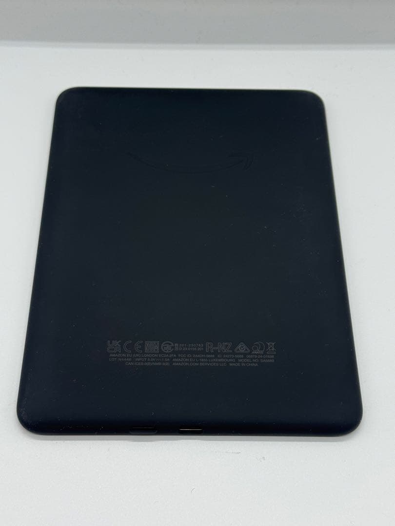 美品 Kindle Paperwhite 第12世代 16GB レザーカバー付