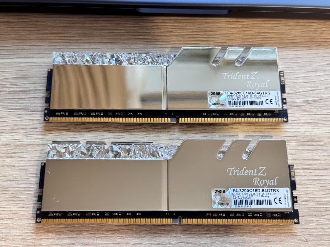 メモリー G.SKILL Trident Z  32GBx2 64GB