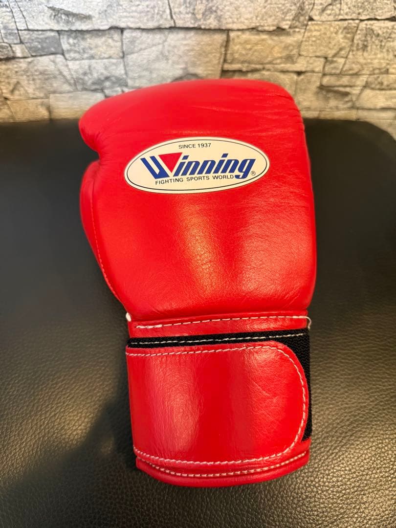 ぐっち　極美品　Winning グローブ　8oz 赤
