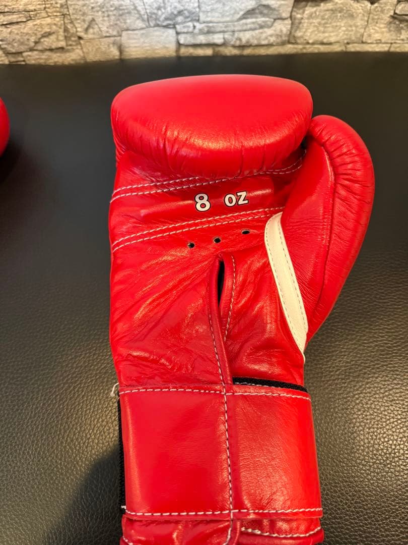 ぐっち　極美品　Winning グローブ　8oz 赤