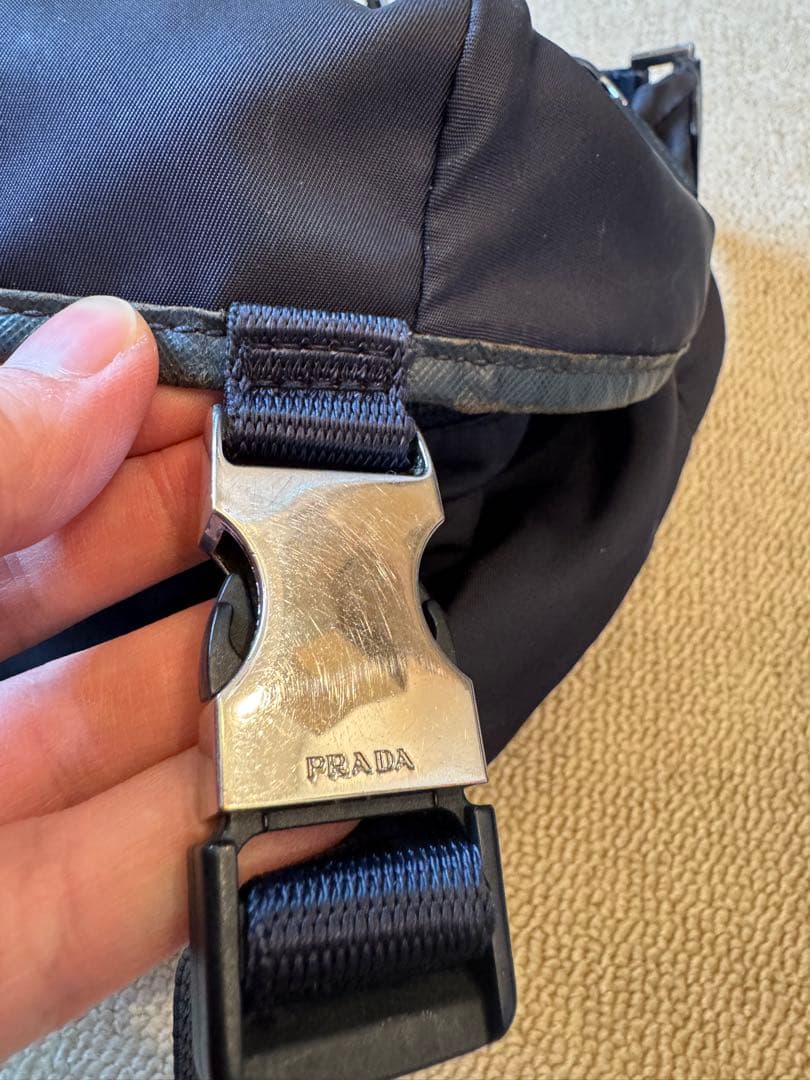 プラダ　PRADA メッセンジャーバッグ