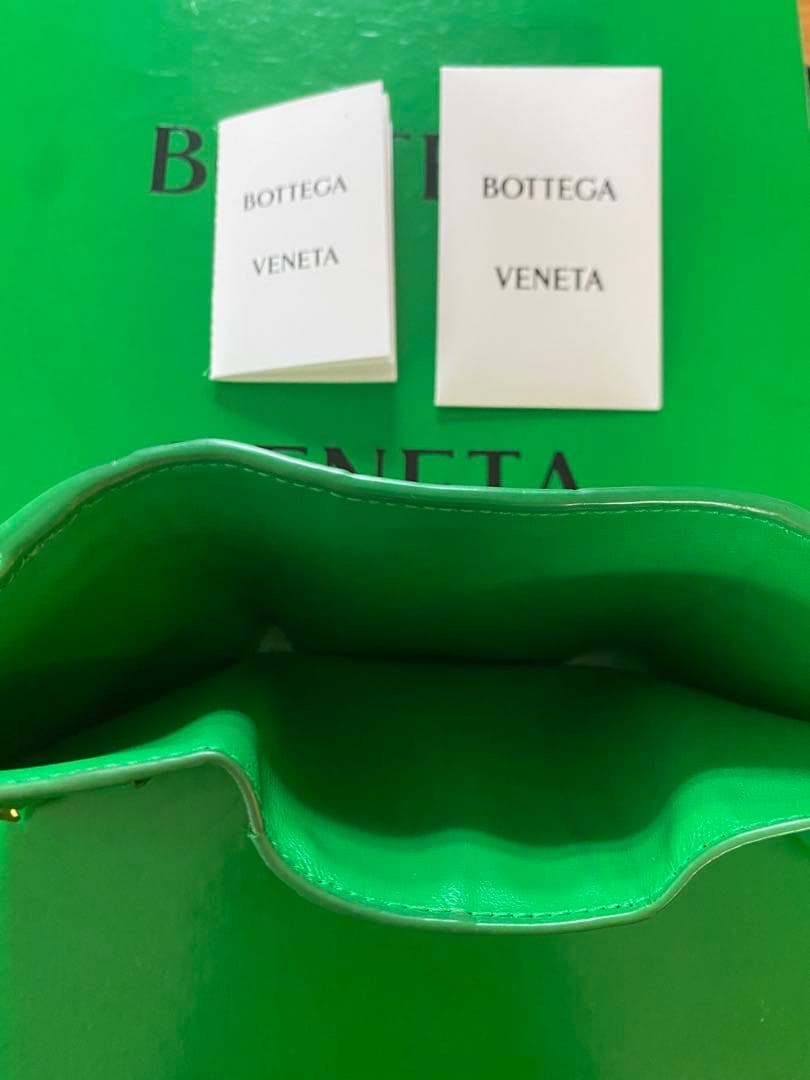 Bottega veneta　ボッテガヴェネタ　カセット　三つ折り財布　グリーン