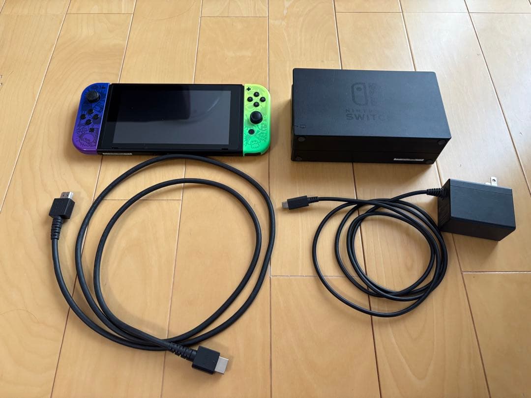 Nintendo Switch 『通常版』本体 付属品写真の物のみ