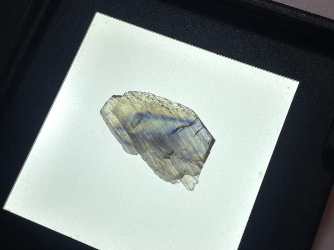 み*ん様 鉱物標本　Tanzanite タンザナイト非加熱　タンザニア産