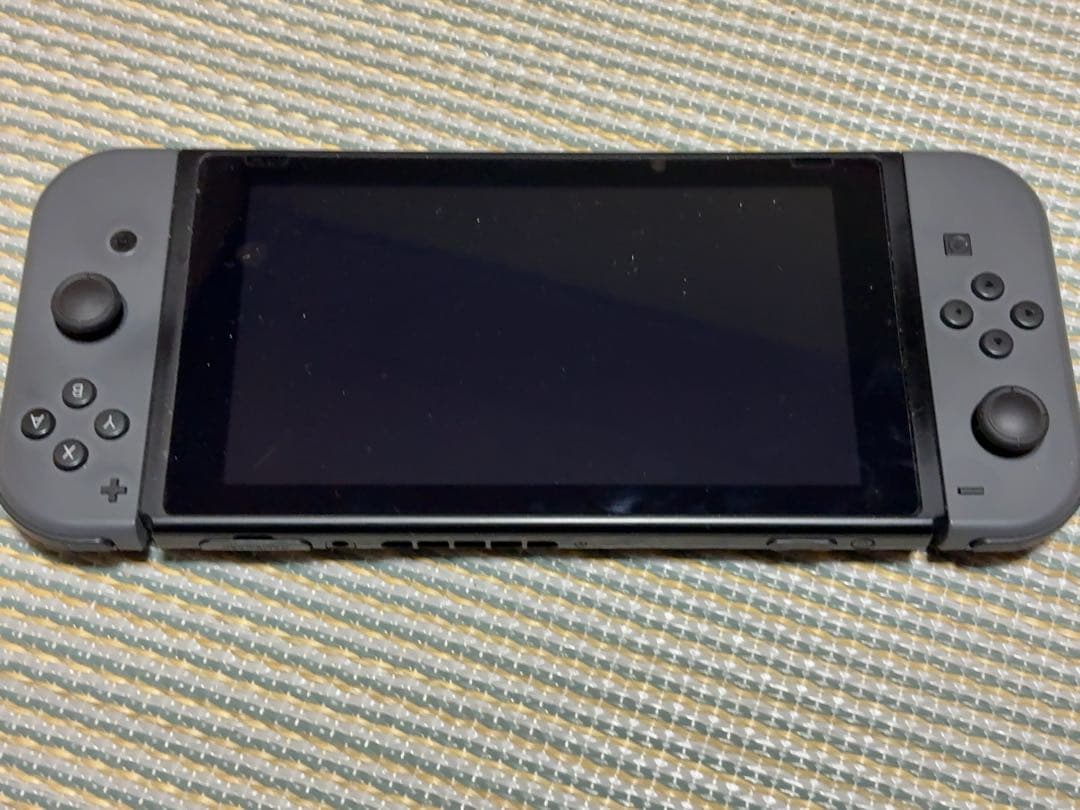 ニンテンドーSwitch(本体) 中古品　ケース付き