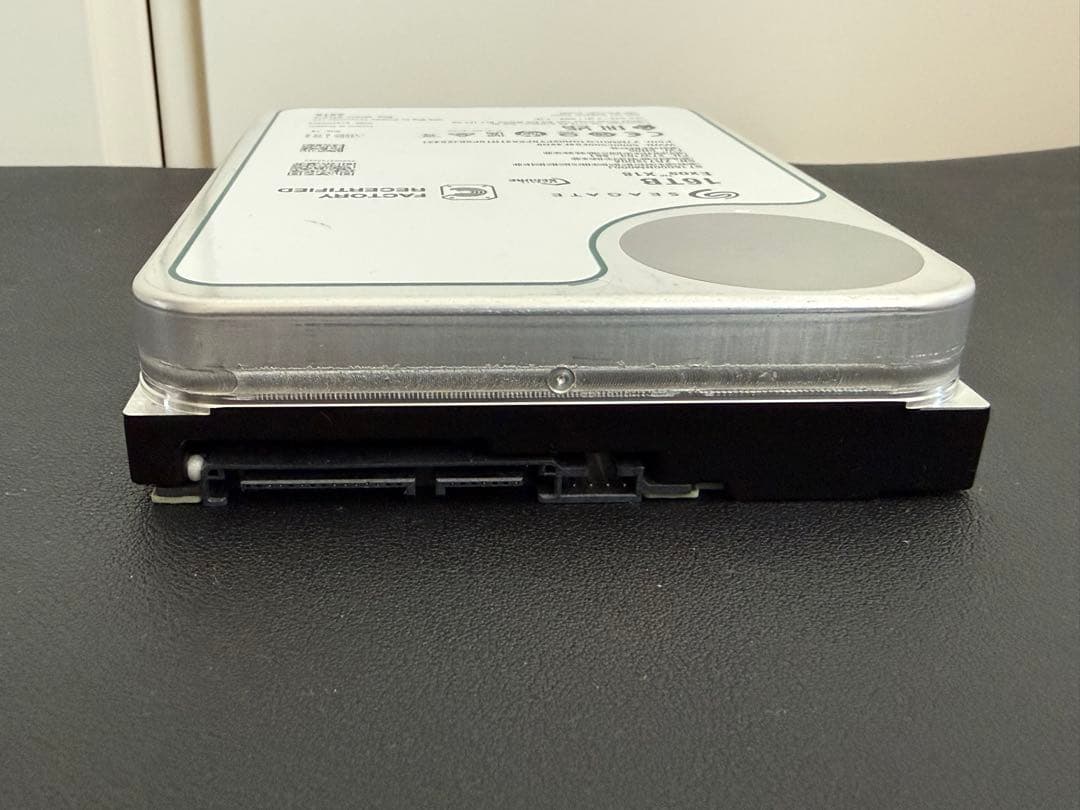 内蔵型ハードディスクドライブ Seagate Exos X18 16TB ST16000NM000J HDD