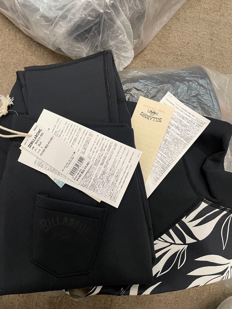 【新品•未使用•タグ付】Billabong タッパー　上下セット Lサイズ