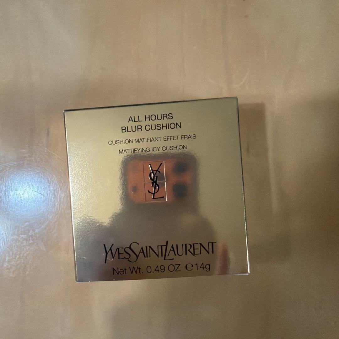 YSL クッションファンデーション ホワイト