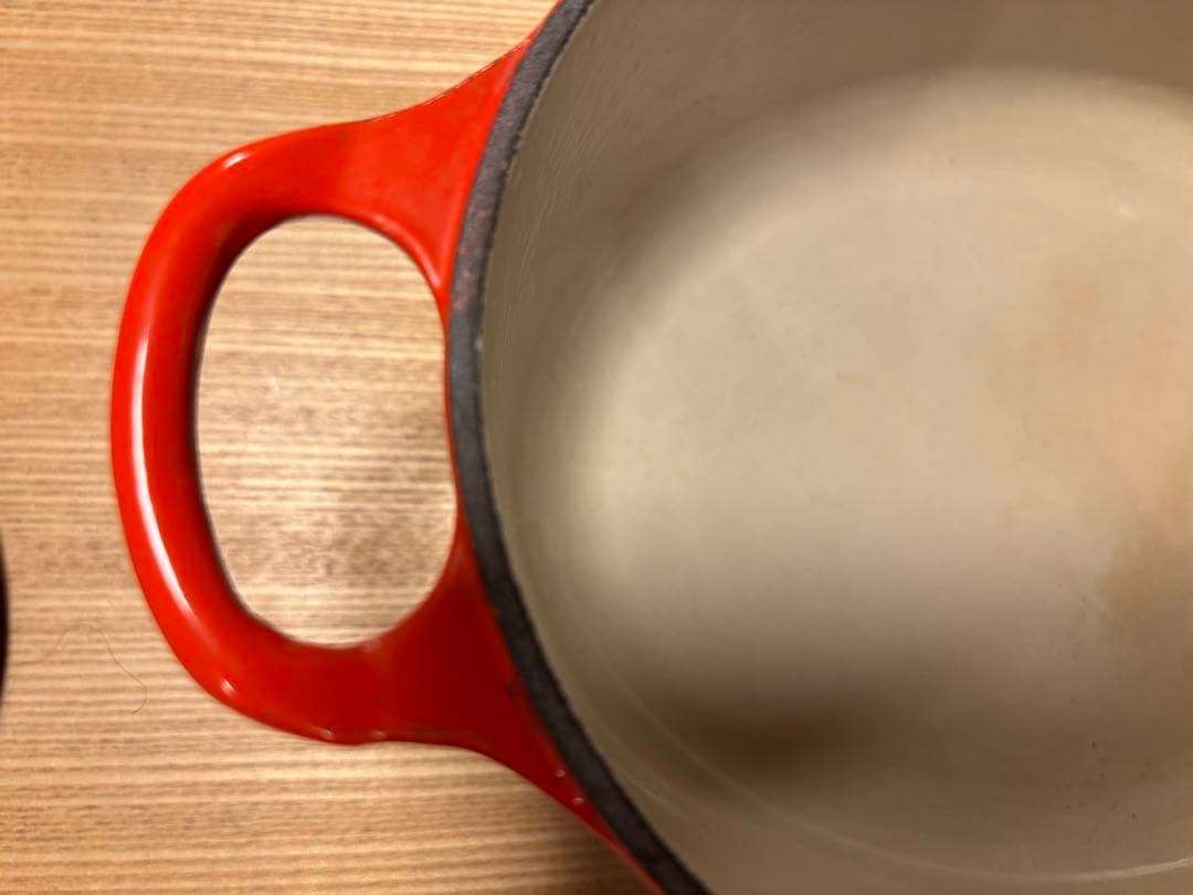 LE CREUSET ルクルーゼ　ココットオーバル　23cm レッド