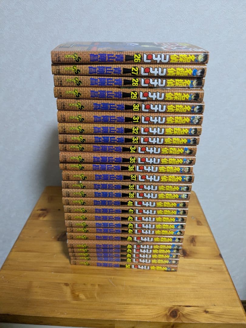 名探偵コナン1〜100巻 100巻記念オリジナル収納BOX＋101巻〜107巻