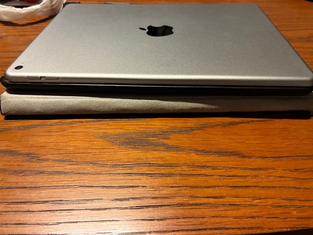 最終値下げ【美品iPad Air 2 64GB Wi-Fiモデル初期化済