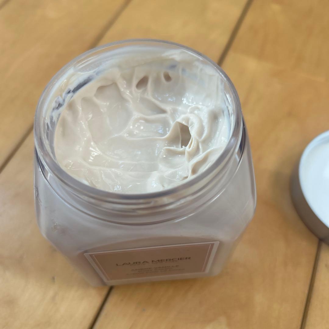 LAURA MERCIER AMBRE VANILLE ボディクリーム　9割