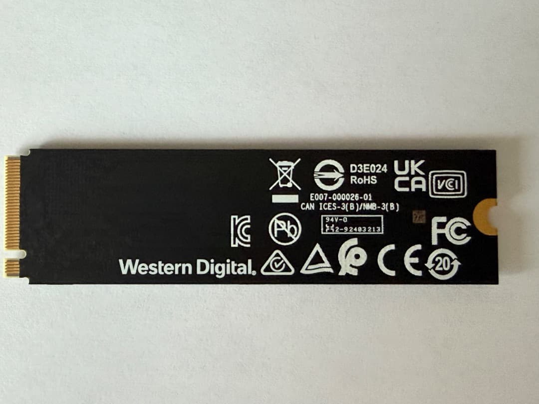 【中古】WD Blue SN580 1TB SSD　＆おまけ（外付けケース）