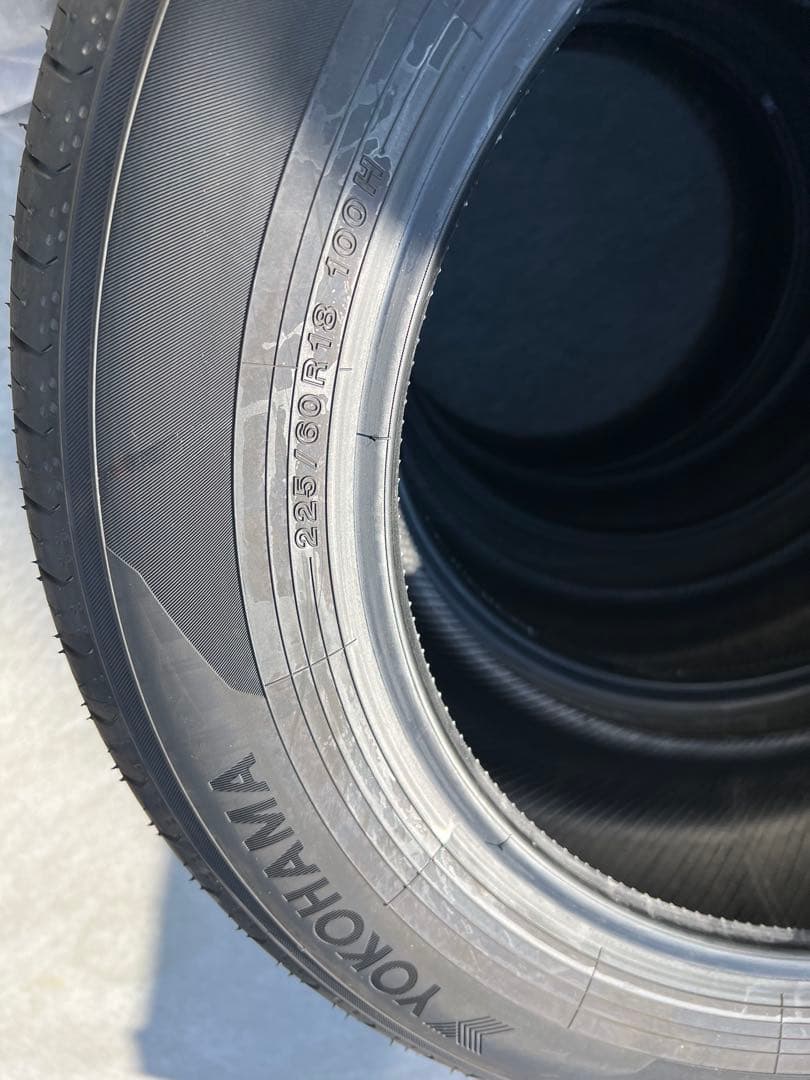 新車外し 純正タイヤ 225/60R18 2本