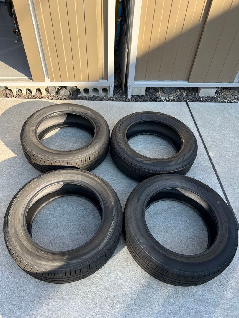 新車外し 純正タイヤ 225/60R18 2本