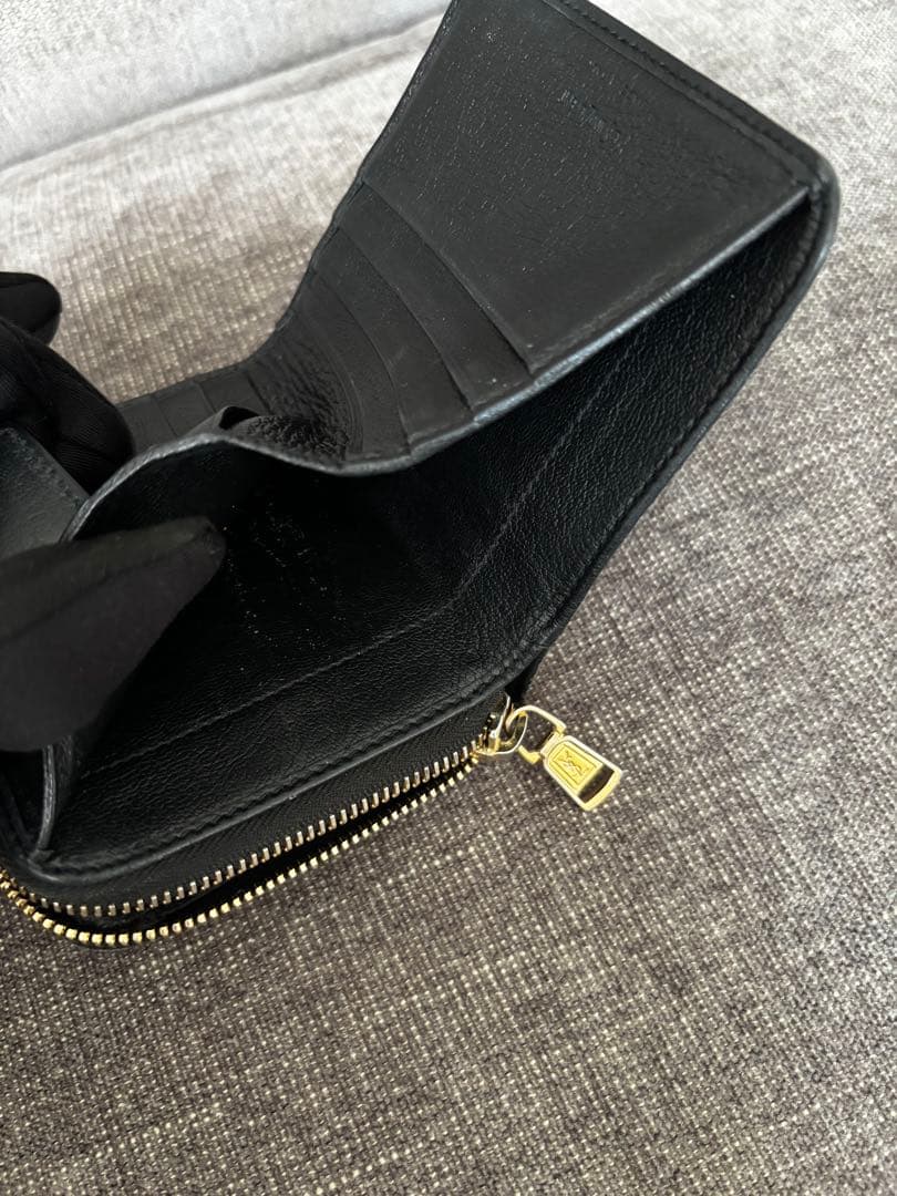 SAINT LAURENT ブラックレザー二つ折り財布