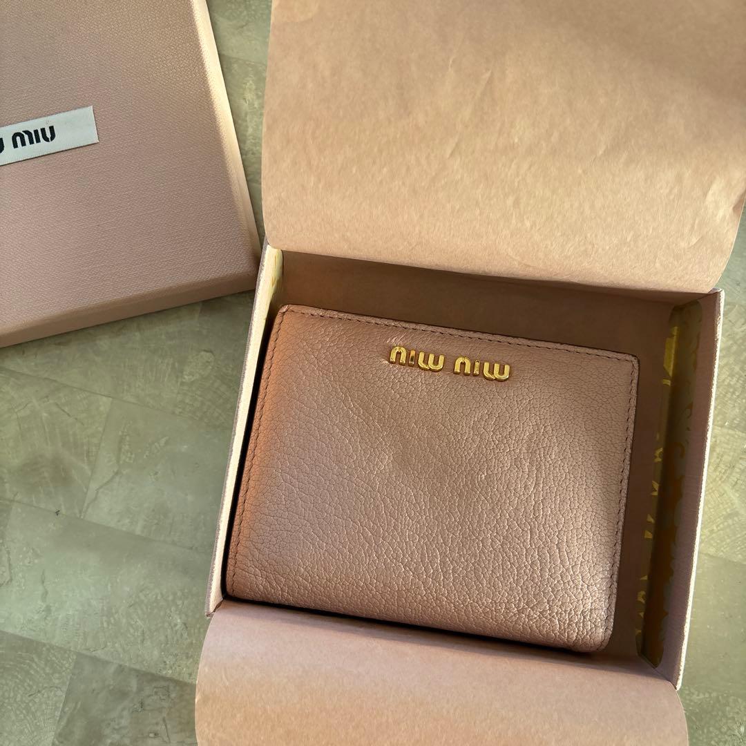 菜*様 miu miu ピンク 二つ折り財布