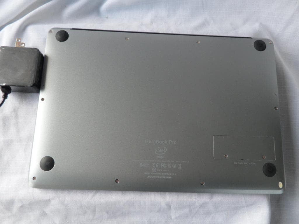 快速！CHUWI HEROBOOK PRO SSD256GB MEM8GB