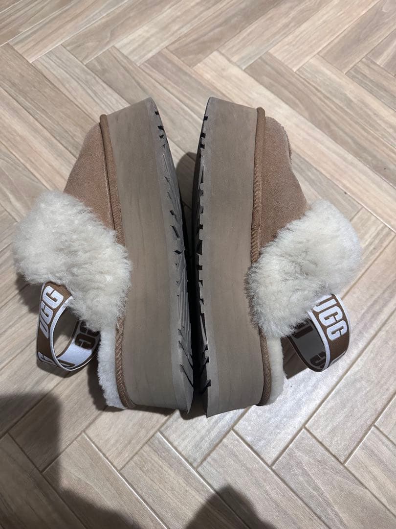 だひょん　UGG Funkette 25cm