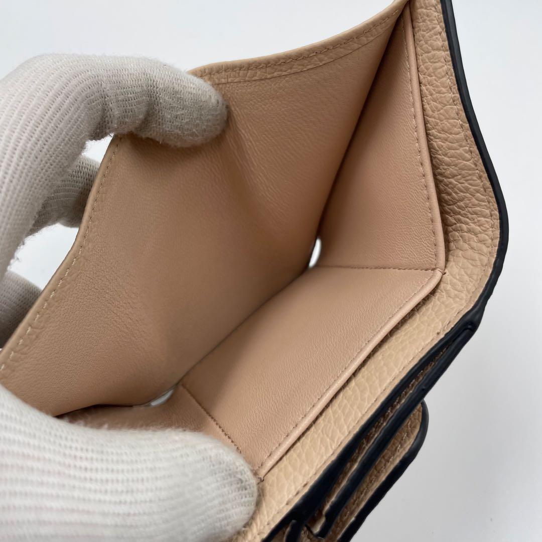未使用✨ Chloe 財布　レザー　ピンク　ホログラムシール